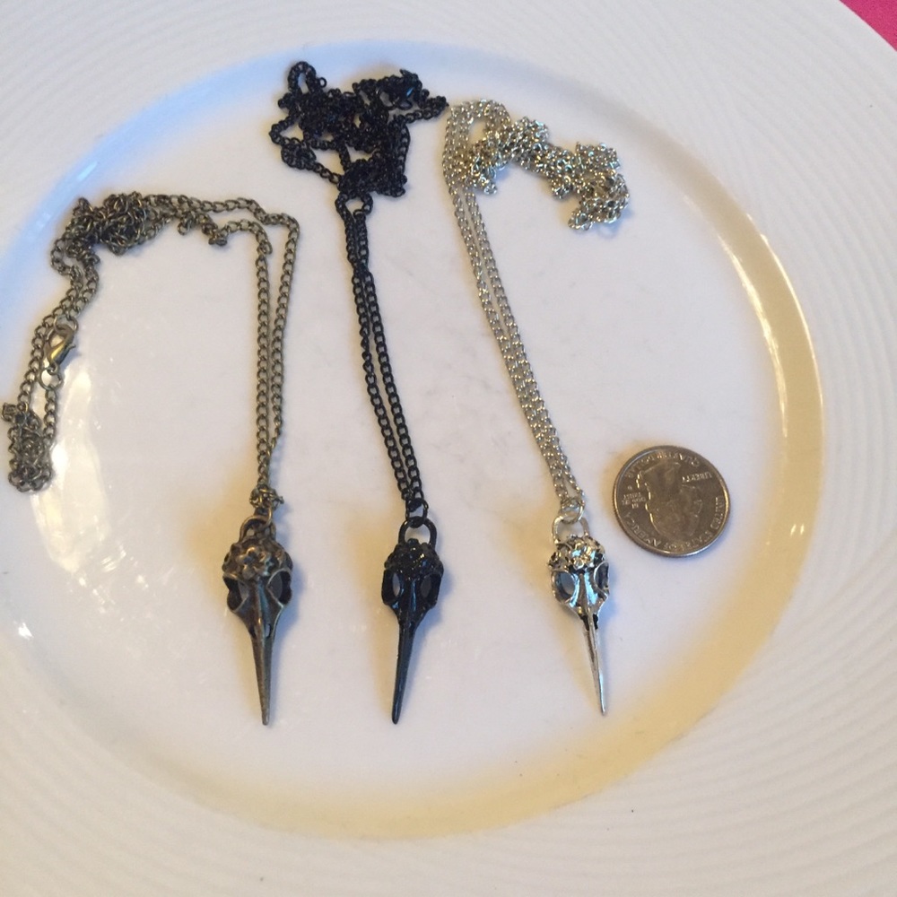 π Awesome raven bird skeleton skull necklace available in various colors π - Picture 3 of 4